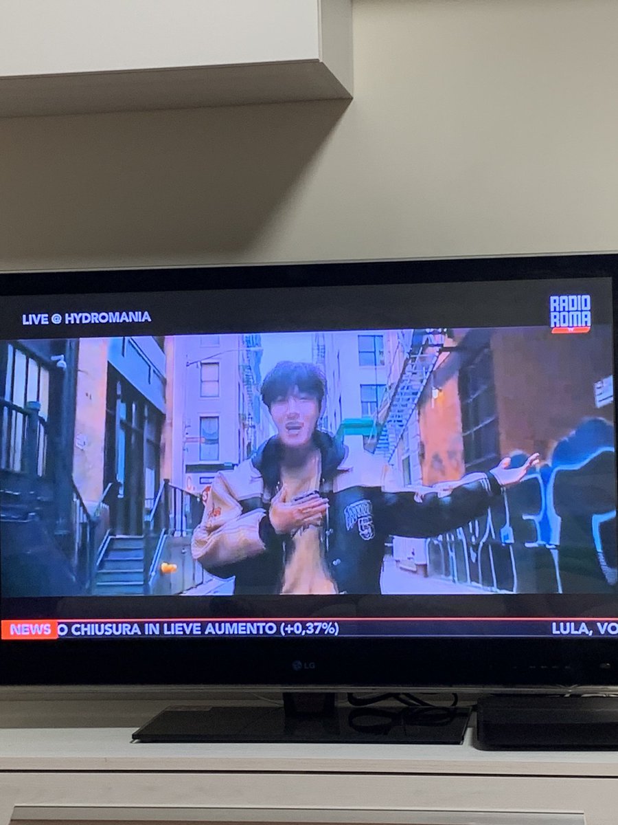 emafralor's tweet photo. Radio Roma tv!!! https://t.co/v1U5UNsReP