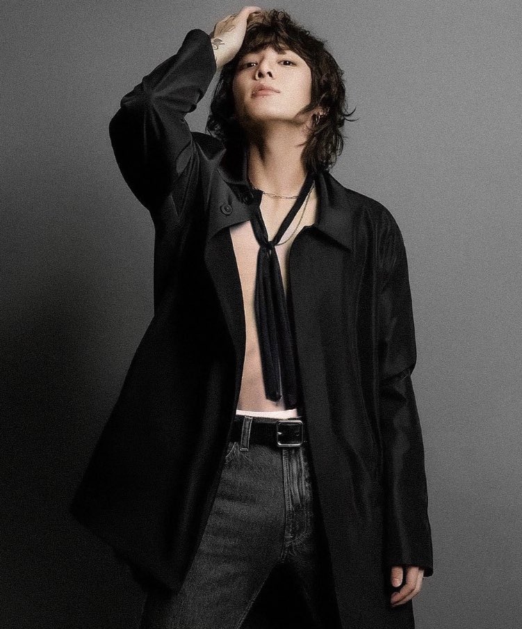 tekookmoments's tweet image. Put them in a room and lock the door