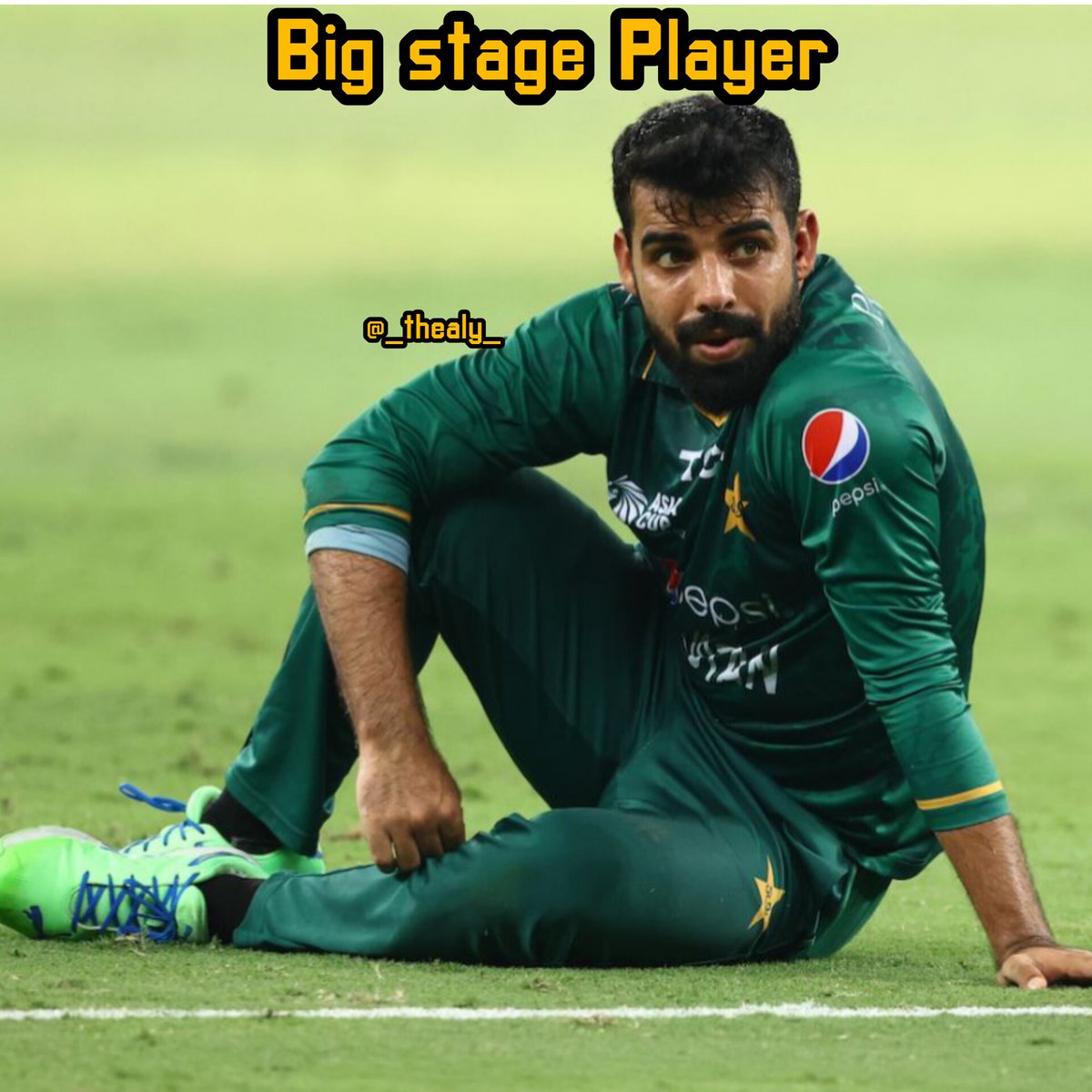 #shadabkhan Pakistan's go To All-rounder in This #WorldCup2023 has some unreal stats which can cause brain damage.⚠

CT17
batting=14 runs 
bowling=4 wickets

WORLDCUP19

batting=43 runs in 7 matches with AVG of just 14
bowling=9 wickets , AVG of 35.44