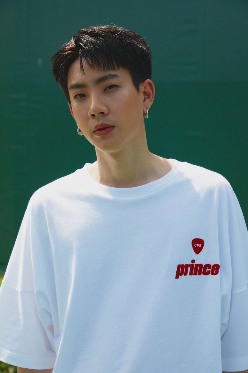 cps_label's tweet photo. Tennis Time | ออฟ @off_tumcial นำเสนอลุค Athletic Loungewear ในสไตล์เรทโทรเทนนิสที่ทวิสความเท่ มีสไตล์แบบ PRINCE x CPS CHAPS 🖤

ช้อปเลย ที่ CPS CHAPS ทุกสาขา
และ https://t.co/51KN3xfFex 

#CPSCHAPS #PRINCExCPSCHAPS #OffJumpol https://t.co/aWWsAtsEz5