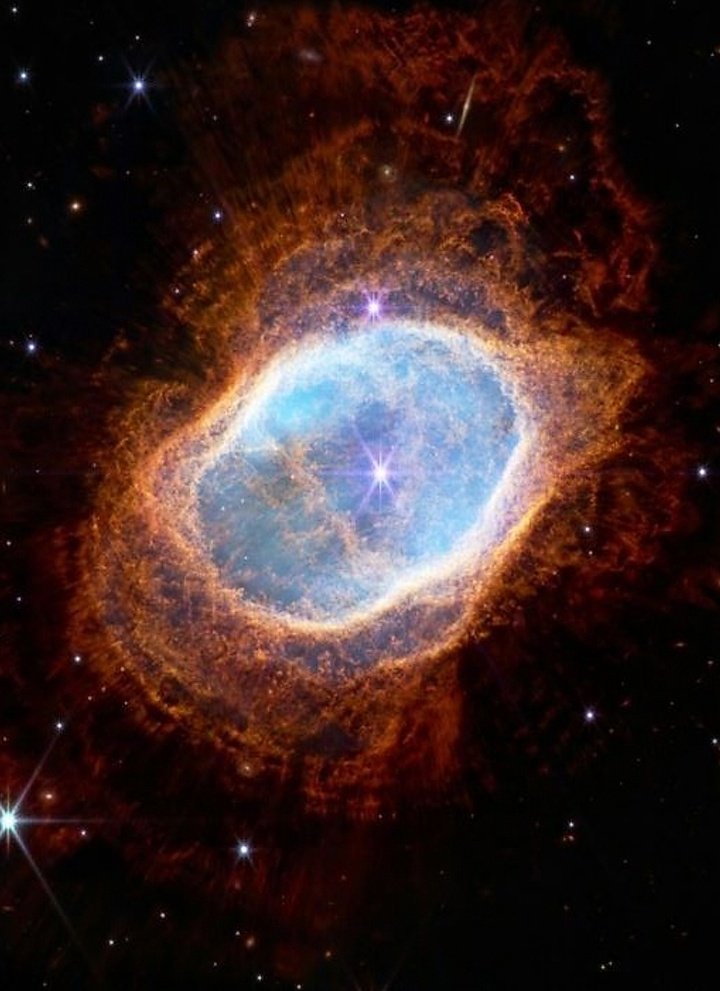 M57 Southerm Ring Nebula in Lira constellation by James Webb telescope #NASA #ESA #JWST