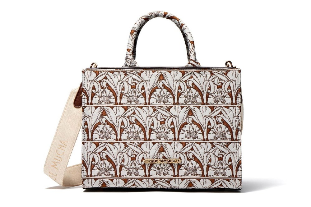 Fashion Press tweet media