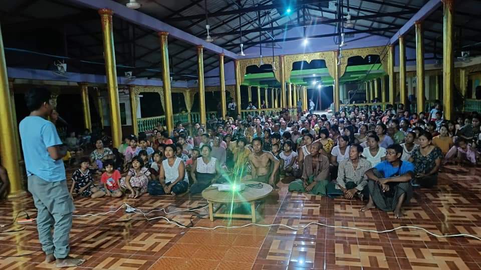 TayzarSan's tweet photo. #Revo_tainment

လူ��ုတိုက်ပွဲရဲဘော်တွေဟာ လူထုအကြား ဖက်ဒရယ်ဒီမိုကရေစီဆိုင်ရာ ပညာပေး ဟောပြောမှုတွေကို အစွမ်းကုန် ဆောင်ရွက်နေပါတယ်။

တော်လှန်ရေးဆိုင်ရာ (Revolutionary) မျှဝေမှုတွေကို ဆက်စပ်တဲ့ အနုပညာ (Entertainment) တွေနဲ့ တွဲဆက်ပြီးတော့ ပြသ၊ ဖန်တီးကြပါတယ်။

#WhatsHappeningInMyanmar https://t.co/raASbGiUW3