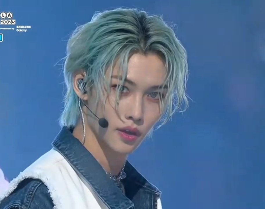 BBOKARILOOKS's tweet photo. ENDING FAIRY LEE FELIX!!! https://t.co/9g6mo16bny