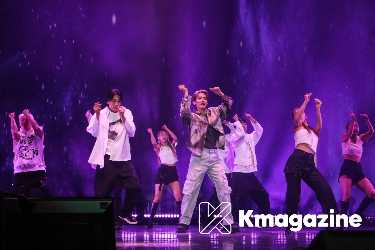 Kmagazinemx's tweet photo. ¡Este es un verdadero idol vocal! 

#Baekhyun cierra el #KAMPFestCDMX2023 y EXO-L canto y grito para el con todas sus fuerzas.

Con su carisma y encanto ✴️ dejo su corazón para México y ha prometido volver a nuestro país con todo #EXO muy pronto...

📸: Kat HB
#BAEKHYUNxKAMPCDMX https://t.co/6G5k7rDrvT
