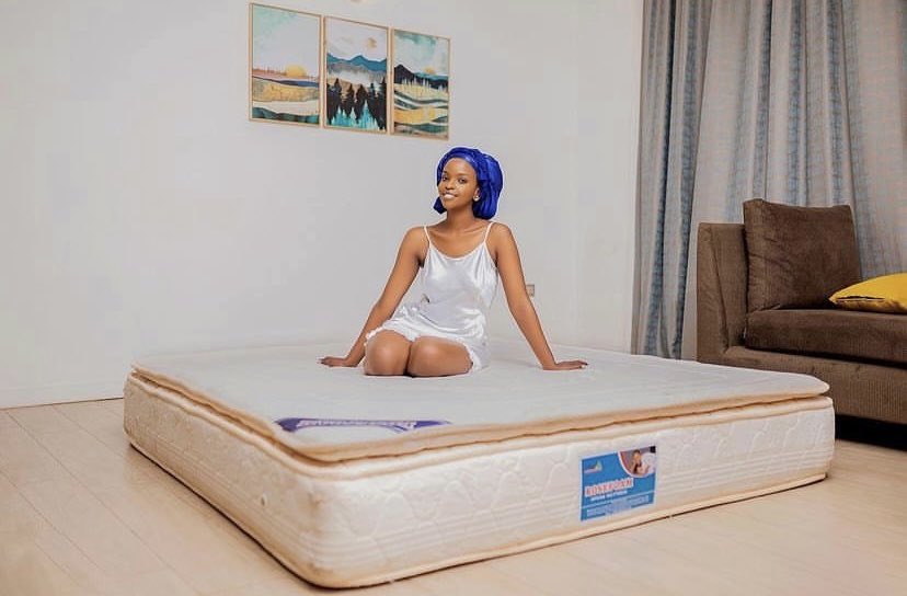 rose_foam_ug's tweet image. ROSEFOAM SPRING Mattresses come in both single and double layers depending on your choice. They are made to provide maximum comfort and they are in different colors.
DM or call/WhatsApp:0701534101 to make your order
✅FREE DELIVERY 🚚 

#rosefoam #spring #springmattress #trending