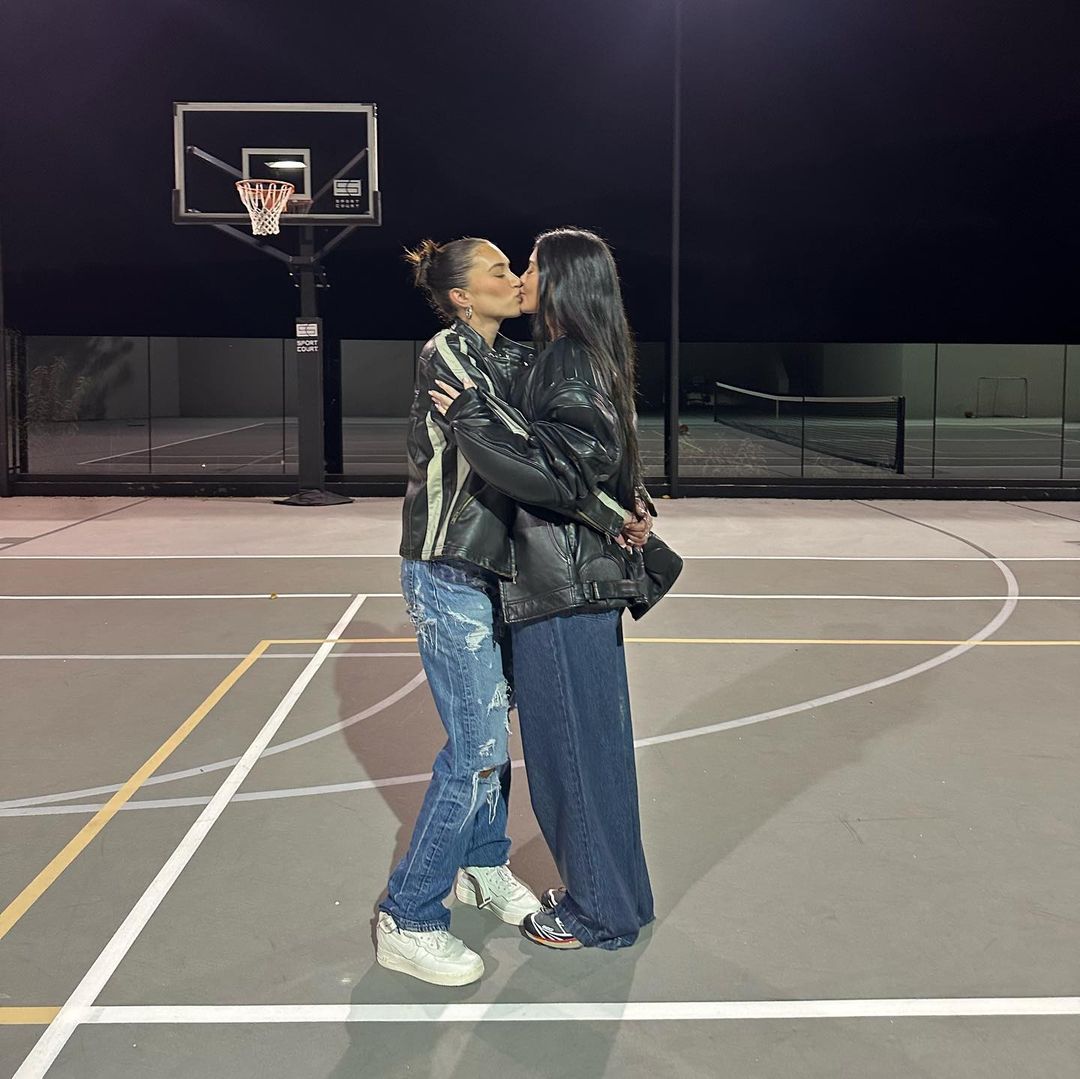 Syd tweet media
