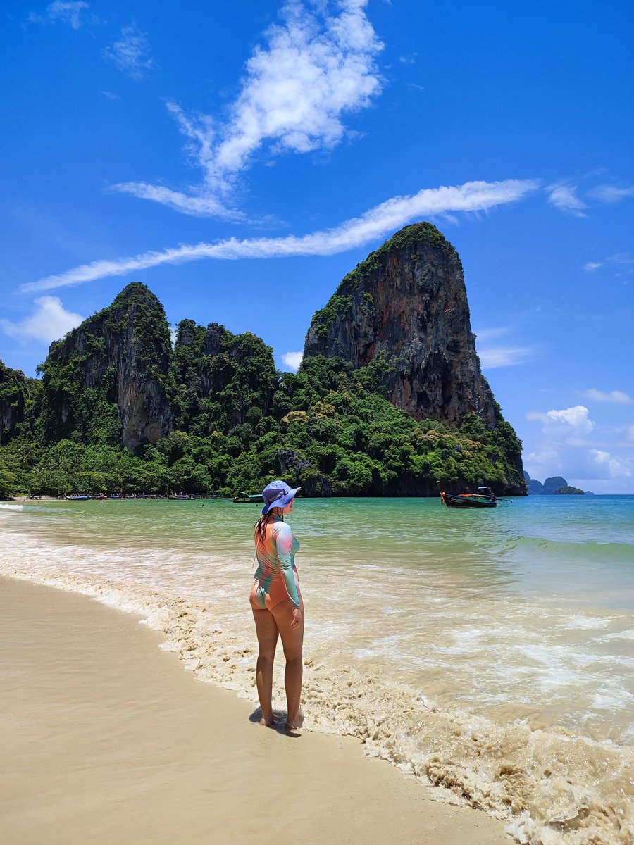 Feels like paradise right here in #Railay 😍🙌🏼🩵 #Thailand