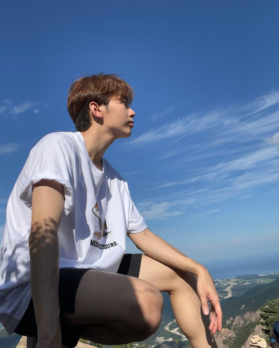 BSKFILES's tweet photo. 230821 pledis_boos instagram post #승관 

▶ bon voyage👋 https://t.co/qCyCPpX86T