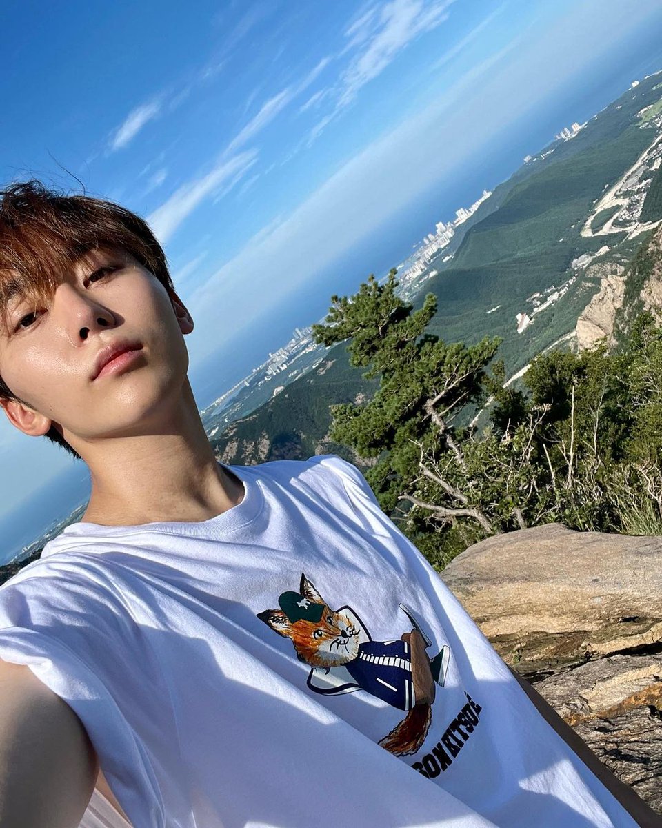 BSKFILES's tweet photo. 230821 pledis_boos instagram post #승관 

▶ bon voyage👋 https://t.co/qCyCPpX86T