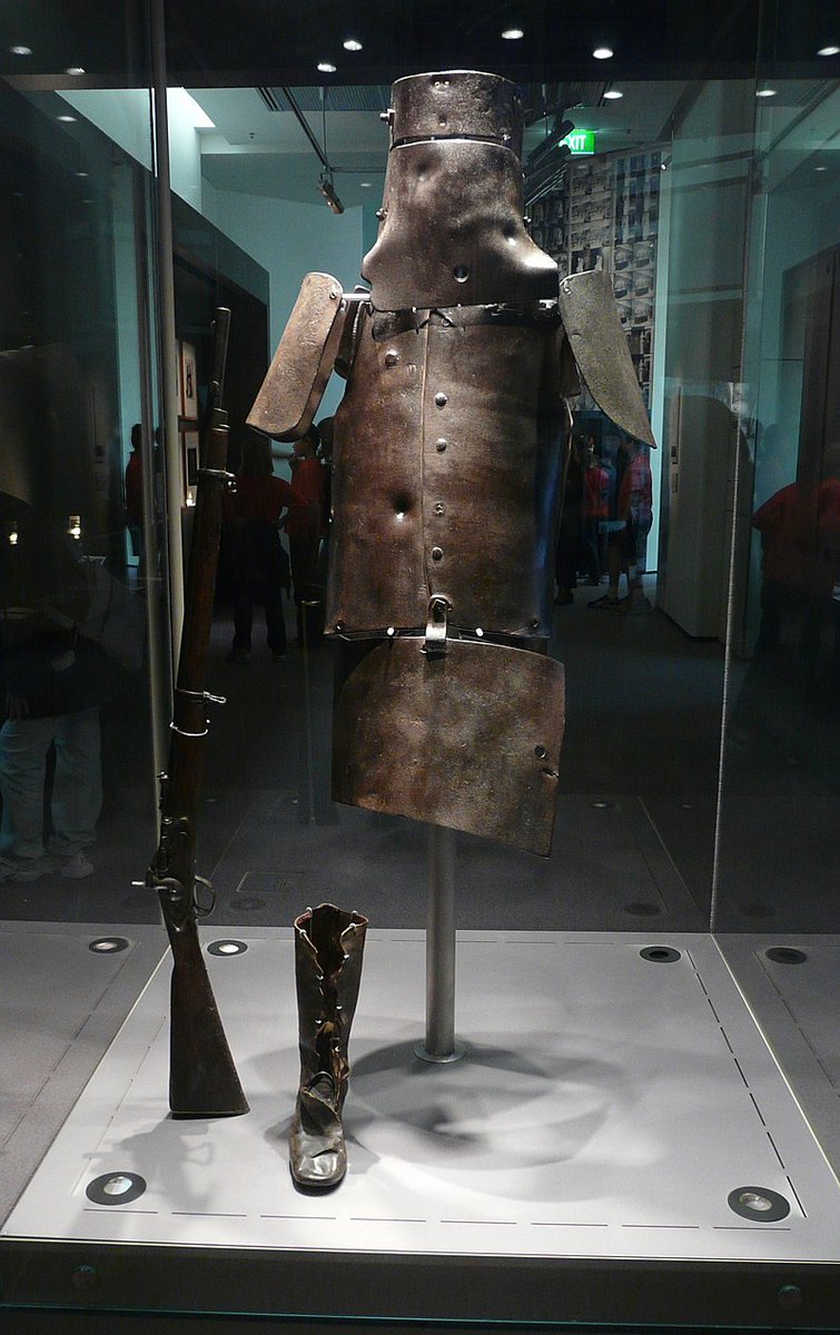 DocStrangelove2's tweet photo. Ned Kelly's body armor and rifle. https://t.co/onClxUJImA