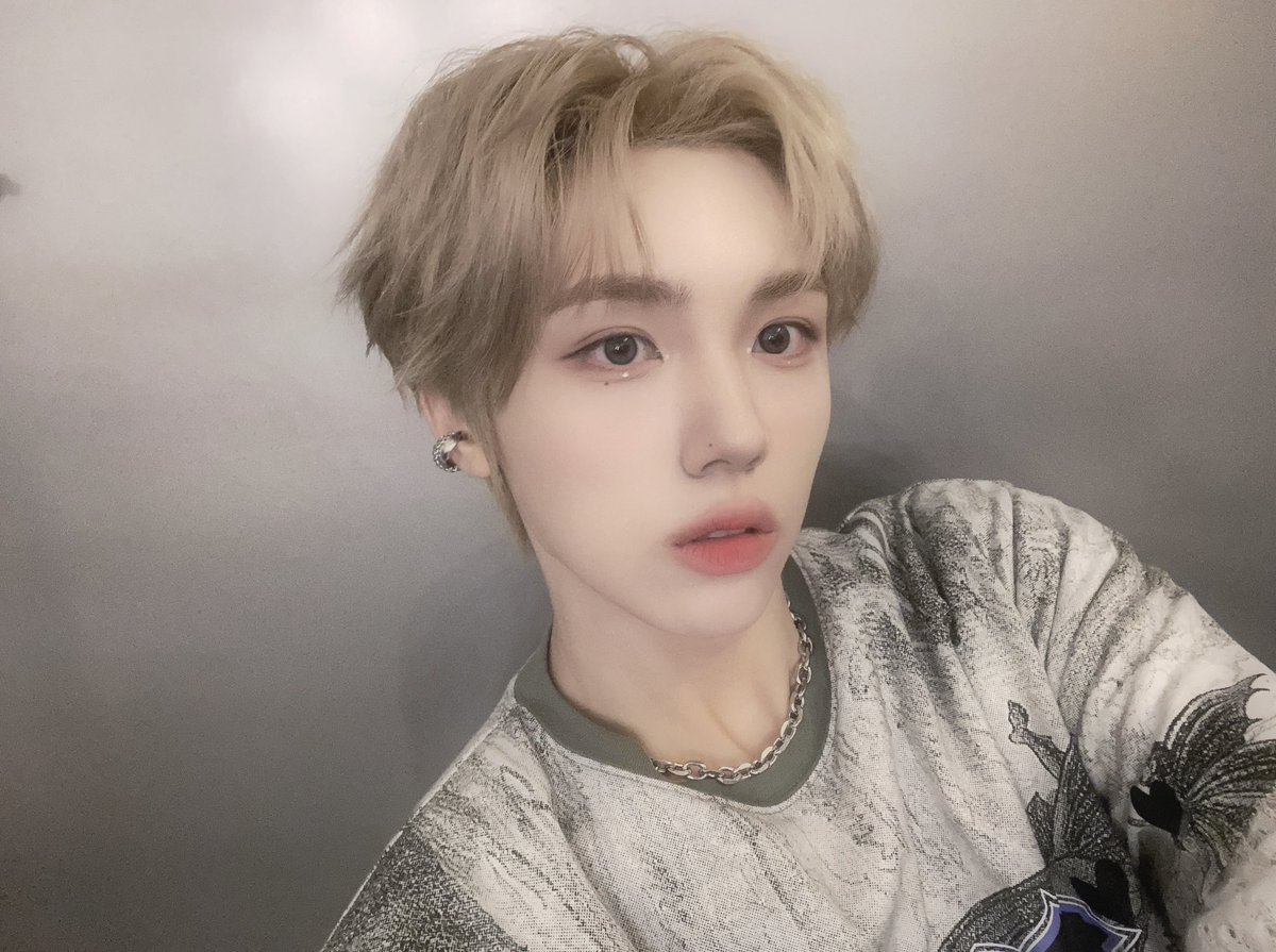 CRAVITY_twt's tweet photo. 오랜만에 깐머냥✨
#성민 #KAMPFESTCDMX https://t.co/uTMXcepJfh