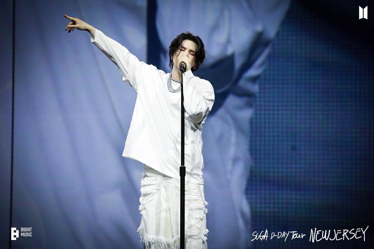 pm5_twt's tweet image. D-DAY TOUR Photo Sketch #AgustD