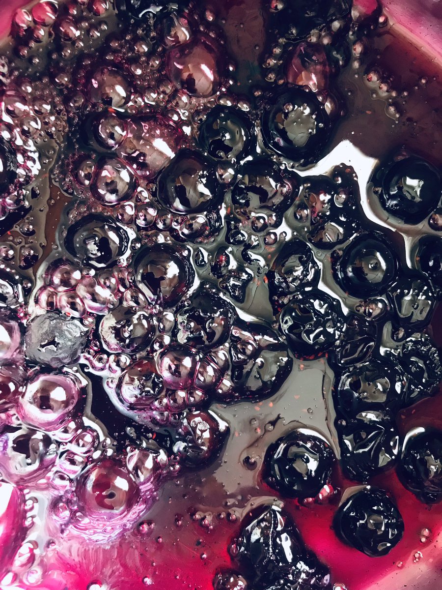 bonee_cones's tweet photo. Making blueberry ice cream blueberry 🫐 🍨 https://t.co/KwhxsOBaXs