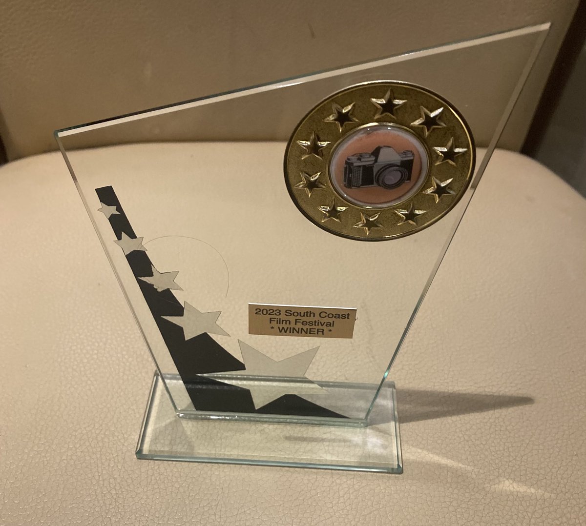 Thank you to the <a href="/southcoastff/">South Coast Film Festival</a> for this award for #playingawayshortfilm and for presenting  on an eclectic festival  programme. Recognising the talents of the cast and crew including <a href="/rowena_bentley/">Rowena Bentley</a> <a href="/davidcawleydop/">David Cawley</a> <a href="/peter_g_barnes/">Peter G Barnes</a> <a href="/GillTully/">Gillian Tully</a> <a href="/Siman71Woodward/">SWoodwardPhotography</a> <a href="/filmexposouth/">FILM EXPO SOUTH</a>