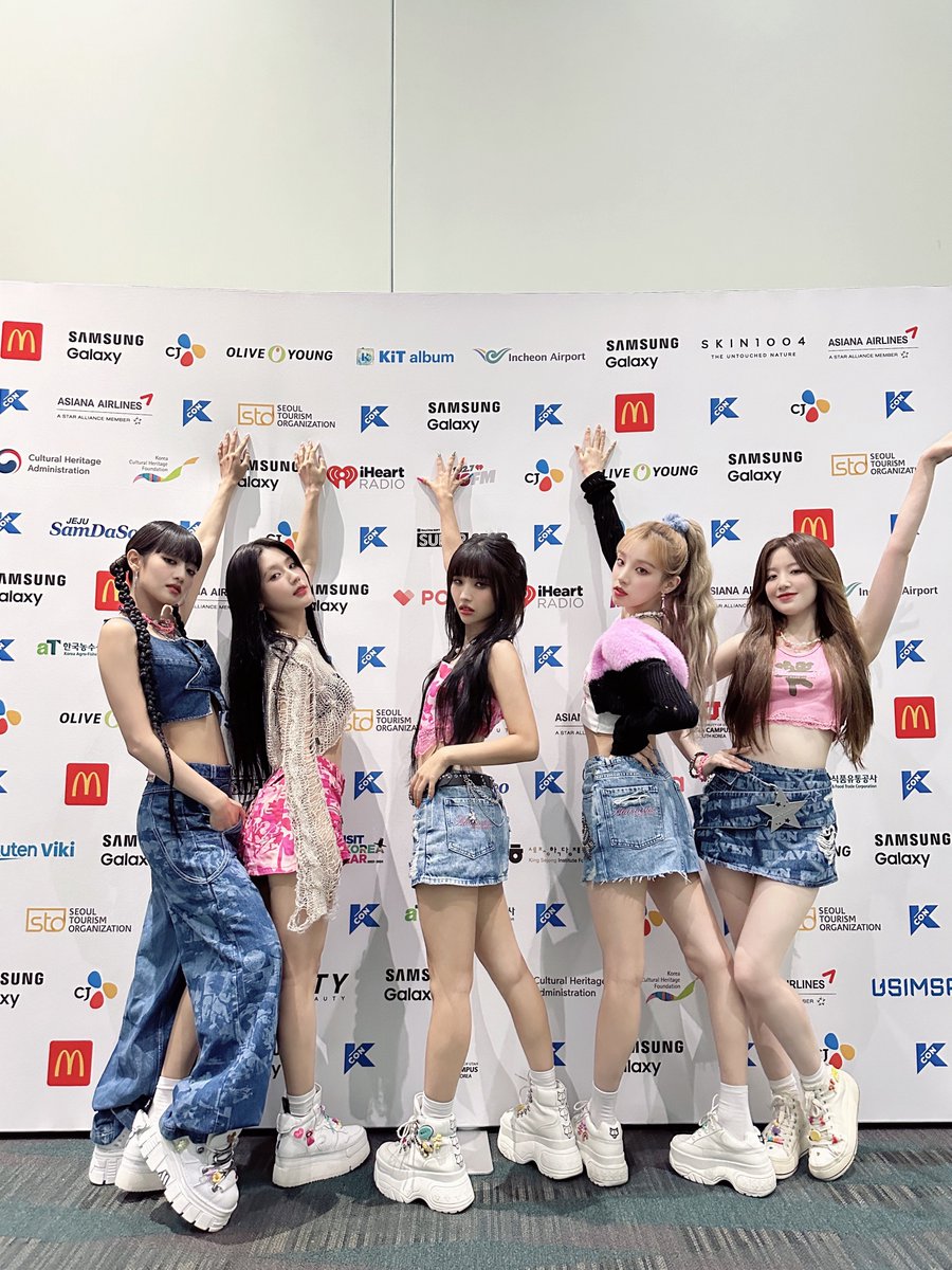 [📸] 230820 @ #KCONLA2023 

(여자)아이들과 네버랜드가 함께하는 곳이 바로 Spotlight ✨
LA를 사로잡은 아이들의 공연, 어떠셨나요? 
뜨거운 응원을 보내준 네버랜드 정말 고마워요 💗

#여자아이들 #GIDLE