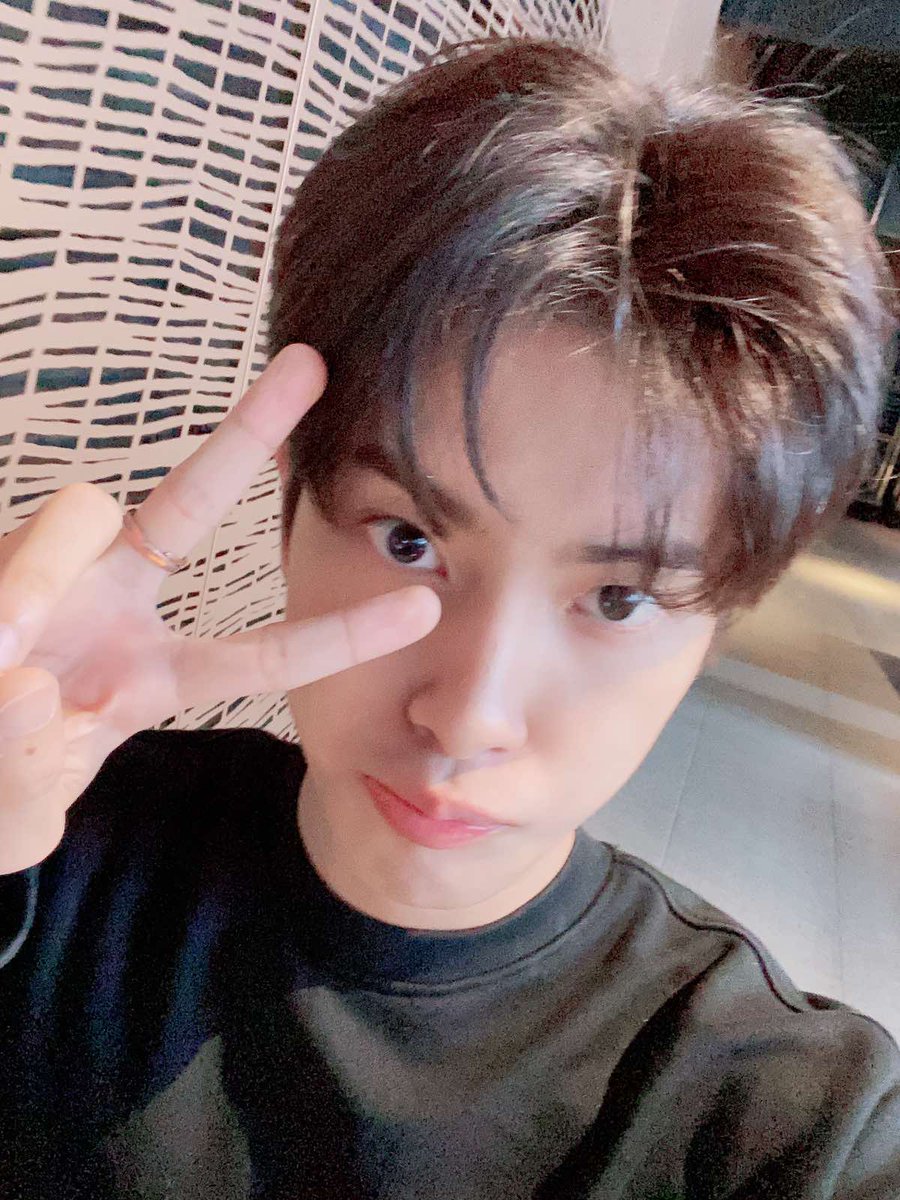 [🐶] I just really amazed for the people here in mexico. they are so kind and sweet. Im so grateful for that and Im happy to perform in front of them te amo 💗 VIVA MEXICO! 🇲🇽

#HORI7ON #호라이즌 #KYLER #카일러