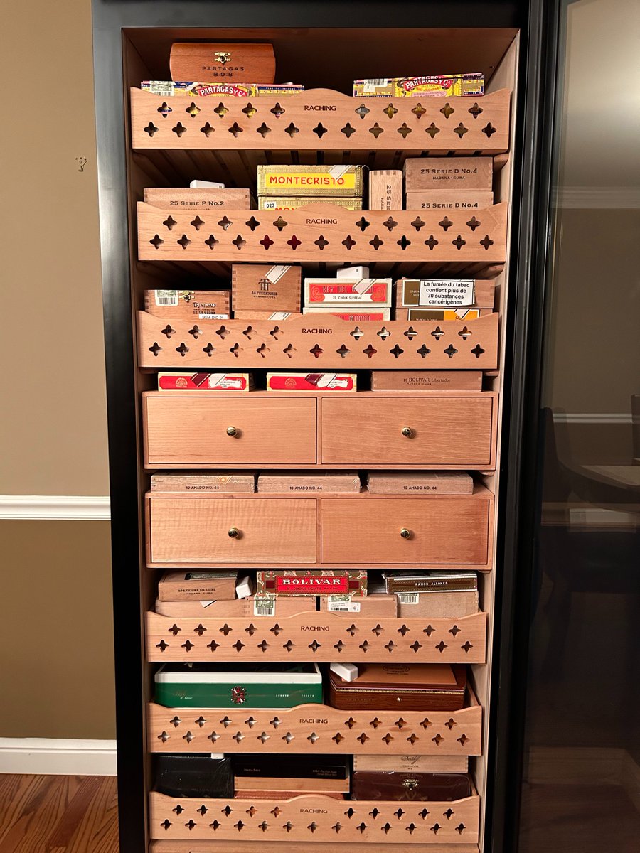 RachingOfficial's tweet photo. Sharing from users in the discord group. It's amazing many people recommend our product on their own without our realizing it, and they agree that the advantages of our product are so obvious that they have no reason to recommend it to other cigar smokers
#rachingcigarhuimdor https://t.co/cxHCAYpPTn