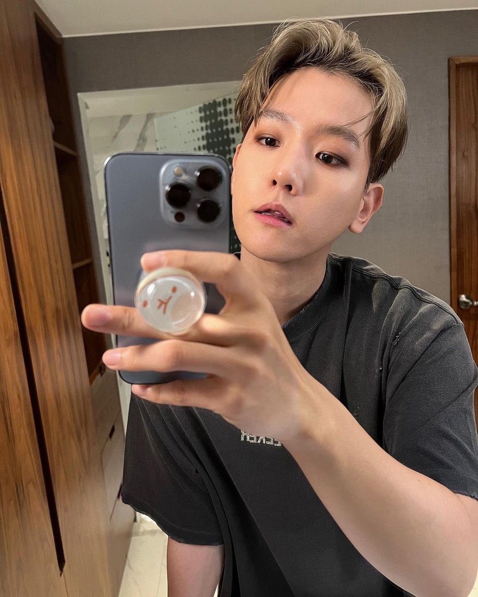 knockknock0408's tweet photo. BAEKHYUN ins : 🇲🇽🫶🏻😘
@weareoneEXO https://t.co/OBEWnG3Pjp