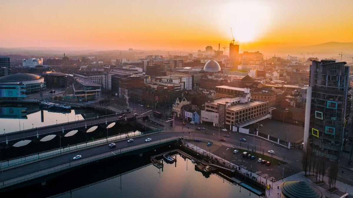 HopeCollective2's tweet photo. Sunrise over Belfast. Good morning to our founder partner @riofoundation today we look at what a fairer society looks like through the eyes of the Cities youth. Our YMG cochair @Cassiemlogan and SAB member @andygeorgeni don’t have to travel far for this one 😊 #BelfastHopeHack https://t.co/pXdGuSKEqc