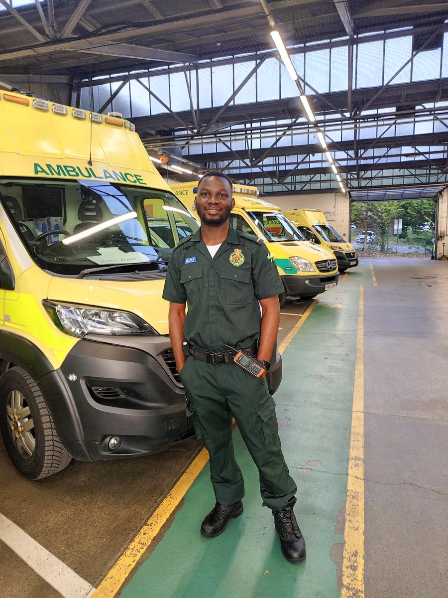 I come out every day with so much pride, doing what I love 🚑🚑