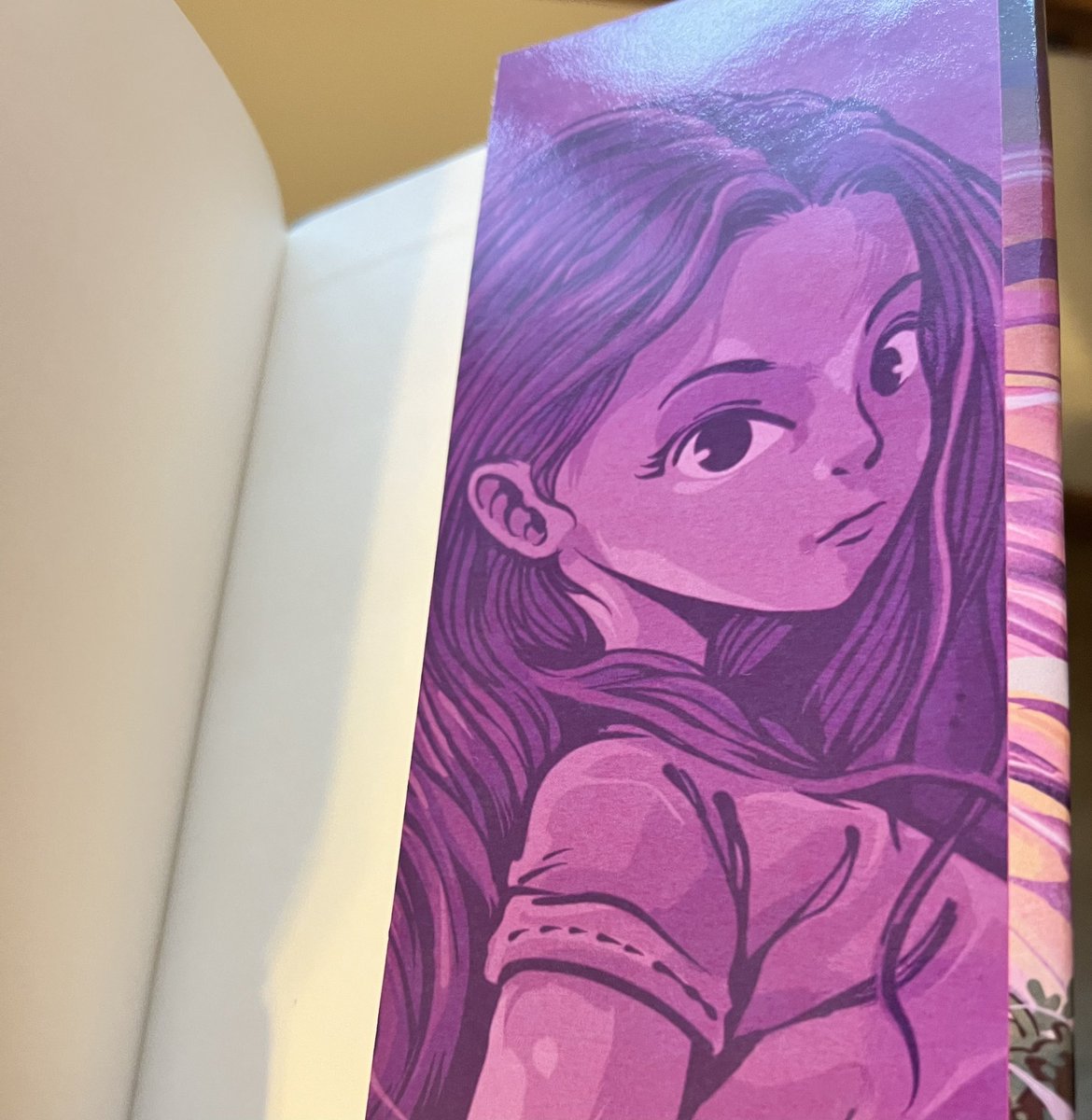 ChamnolCheng's tweet photo. Hardcover flaps. https://t.co/PeAaqzDNBR