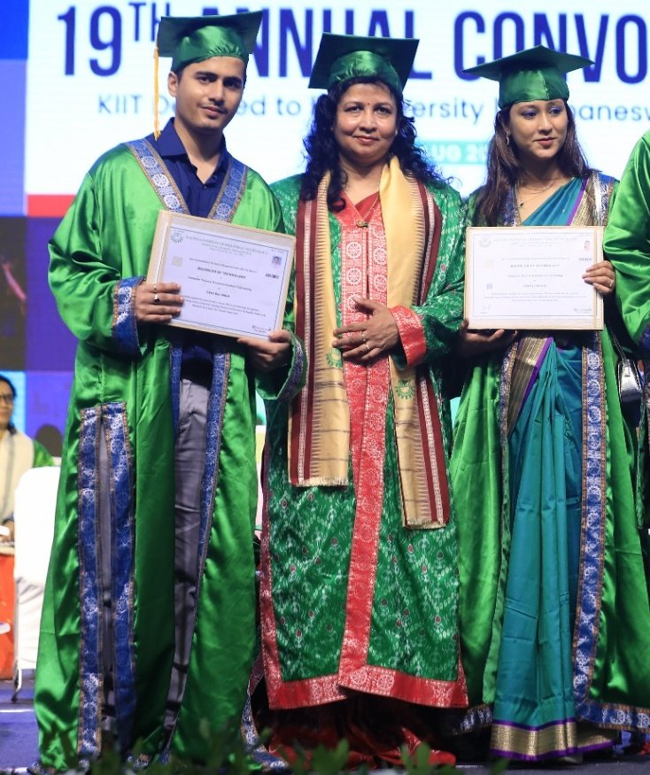With <a href="/sasmita1samanta/">Prof. Sasmita Samanta</a> ma'am. Graduated from <a href="/KIITUniversity/">KIIT - Kalinga Institute of Industrial Technology</a> . Thanks for the lovely experience . #proudkiitian #kiitconvocation Highly grateful <a href="/achyuta_samanta/">Achyuta Samanta</a> sir.