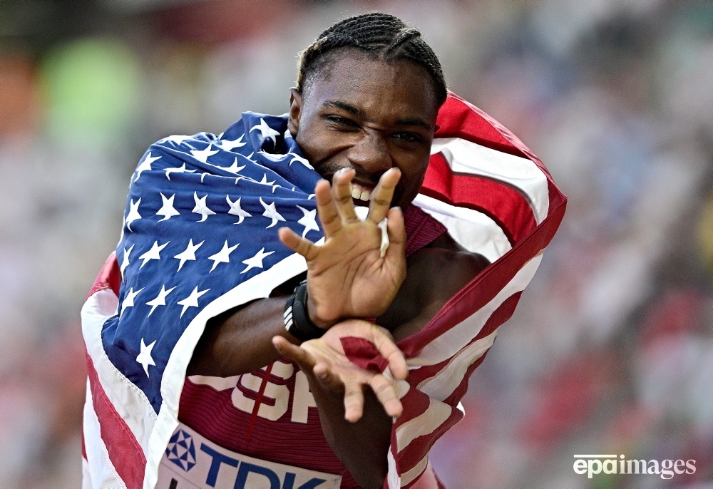 Noah Lyles of the USA celebrates after winning the Men's 100m final at the World Athletics Championships in Budapest, Hungary. 📸 EPA/Christian Bruna #epaimages #sports #hungary