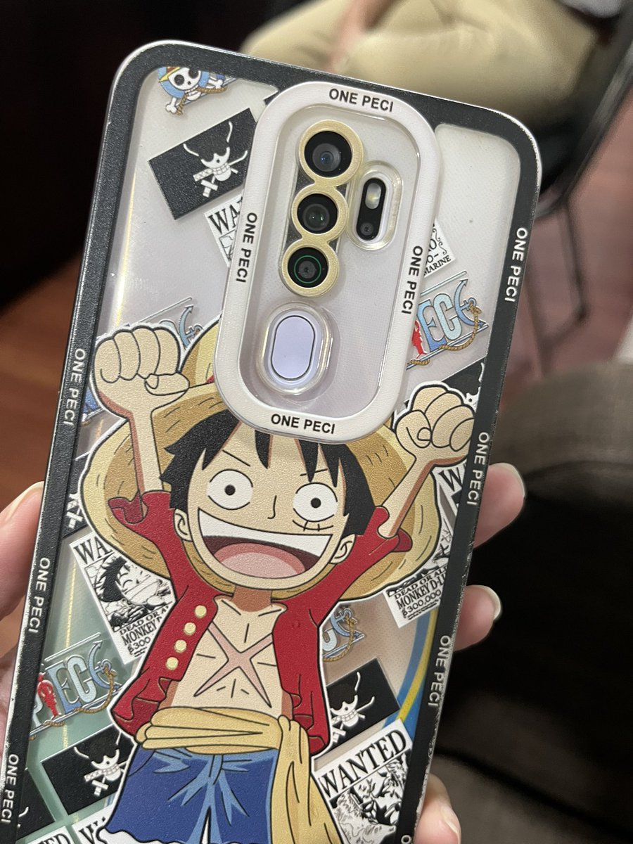 ayuyuliantika's tweet photo. Temen kantor w order case hape one piece di shopee eh yang dateng one peci 😭😭😭 https://t.co/UkDhbNNzyA