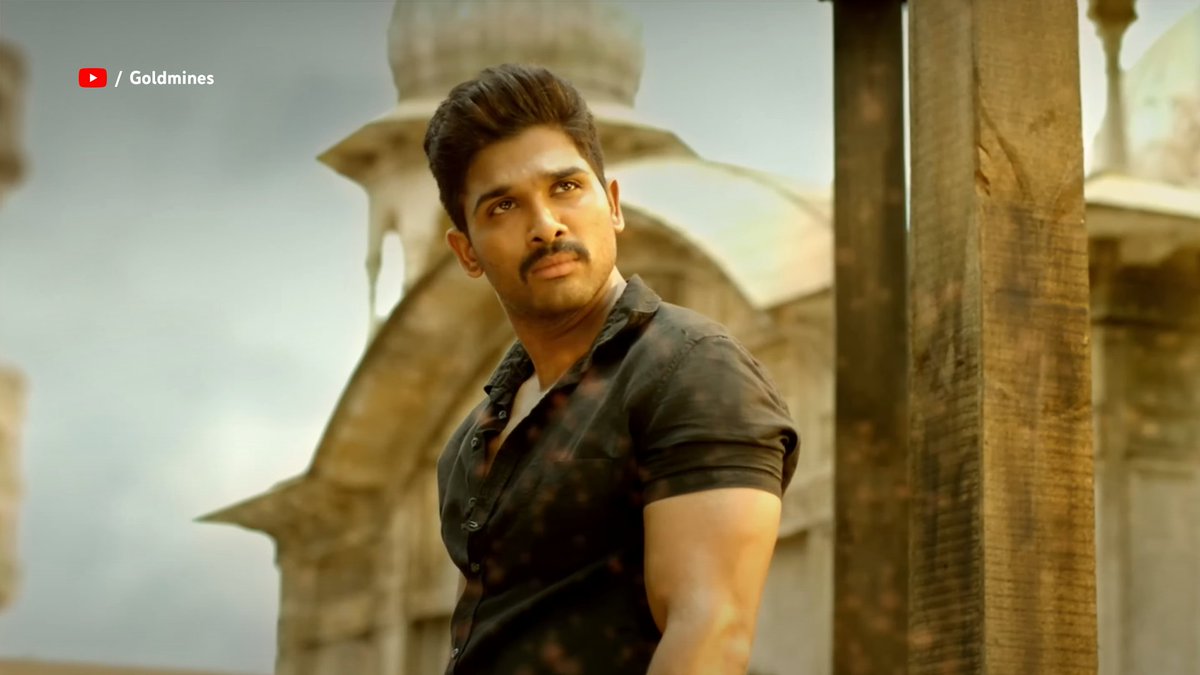 YouTubeIndia's tweet photo. describe @alluarjun using an emoji only https://t.co/ZG4G9nKSal