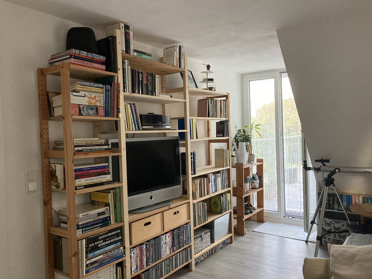 anddeks_HAS's tweet photo. Voila, etwas mehr Platz - die Bücher ziehen dann im September ein https://t.co/gbrVF1P2jN