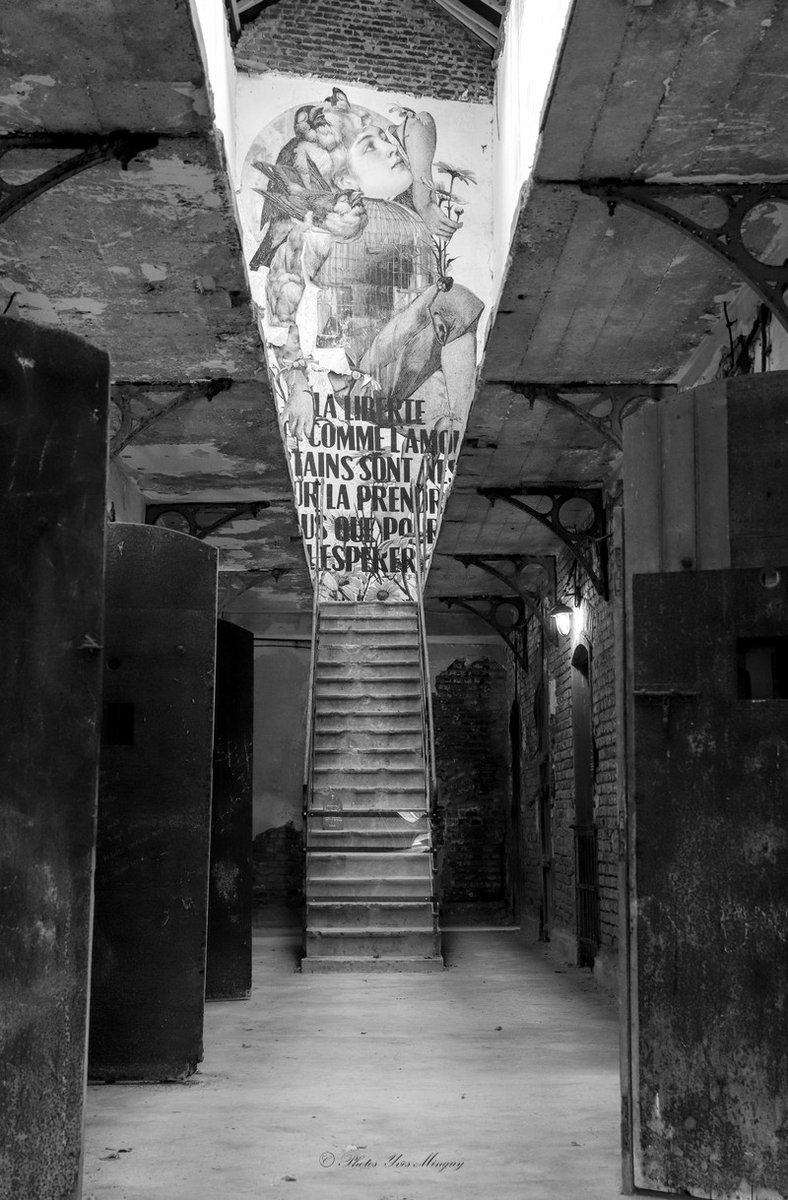 photos_yves's tweet photo. Visite de la citadelle de Doullens : intérieur du mitard
Canon EOS 77D Monochrome #photosyves
#blackandwhitephotography #citadelle #doullens #mitard #streetphotography https://t.co/A27vr38eWd