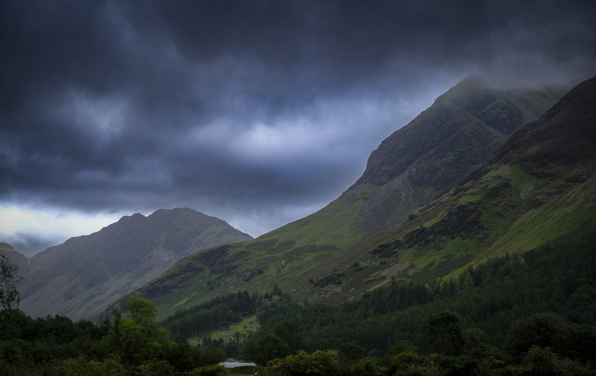 NeilM25627480's tweet photo. The weather was pants in the Lakes this weekend gone.  But the moodiness of the skies as Storm Betty passed through was great. #Buttermere #LakeDistrict #fujifilm_xseries https://t.co/N0lB36IqJ0
