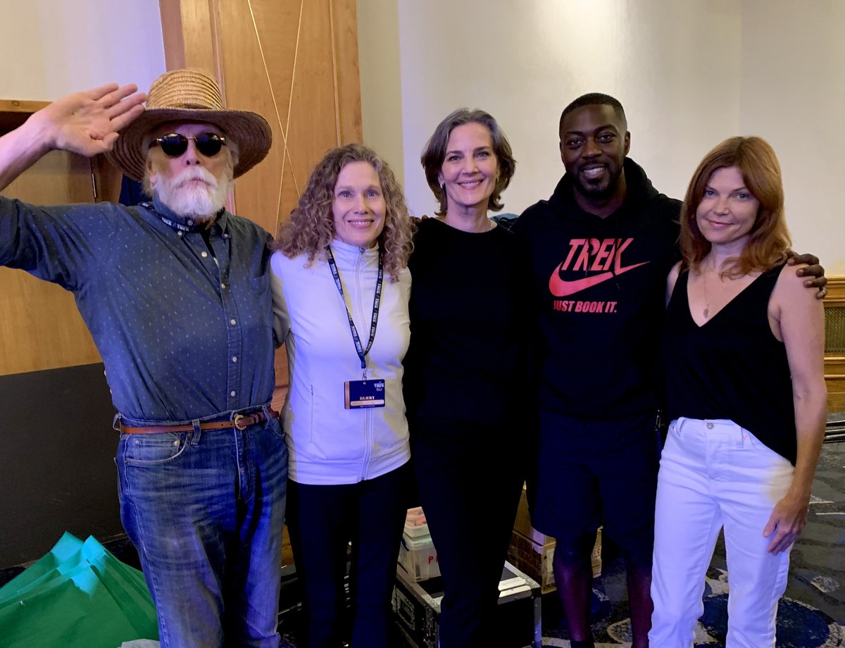 Thank you so much <a href="/DestTrek/">Destination Trek</a>  #Birmingham for a wonderful weekend! Really great vibes all round at this con. We all had a blast. ✨ 🙏🏼 ❤️😘<a href="/JGHertzler/">John G Hertzler 🇺🇦</a> <a href="/4TerryFarrell/">Terry Farrell</a> <a href="/iamDavidAjala/">David Ajala</a> #GwynythWalsh