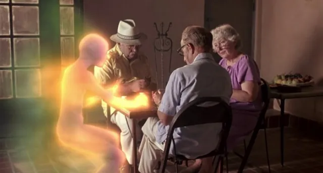 Gibboanxious's tweet photo. Honourable Mention: #Cocoon
Ron Howard jumping on the ET bandwagon. The protagonists who discover aliens here aren't kids, they're senior citizens. Some old fogies do a bit of B&E & find the fountain of youth. A humanistic fantasy with memorable performances that all ages enjoy. https://t.co/JHxHJ77P50