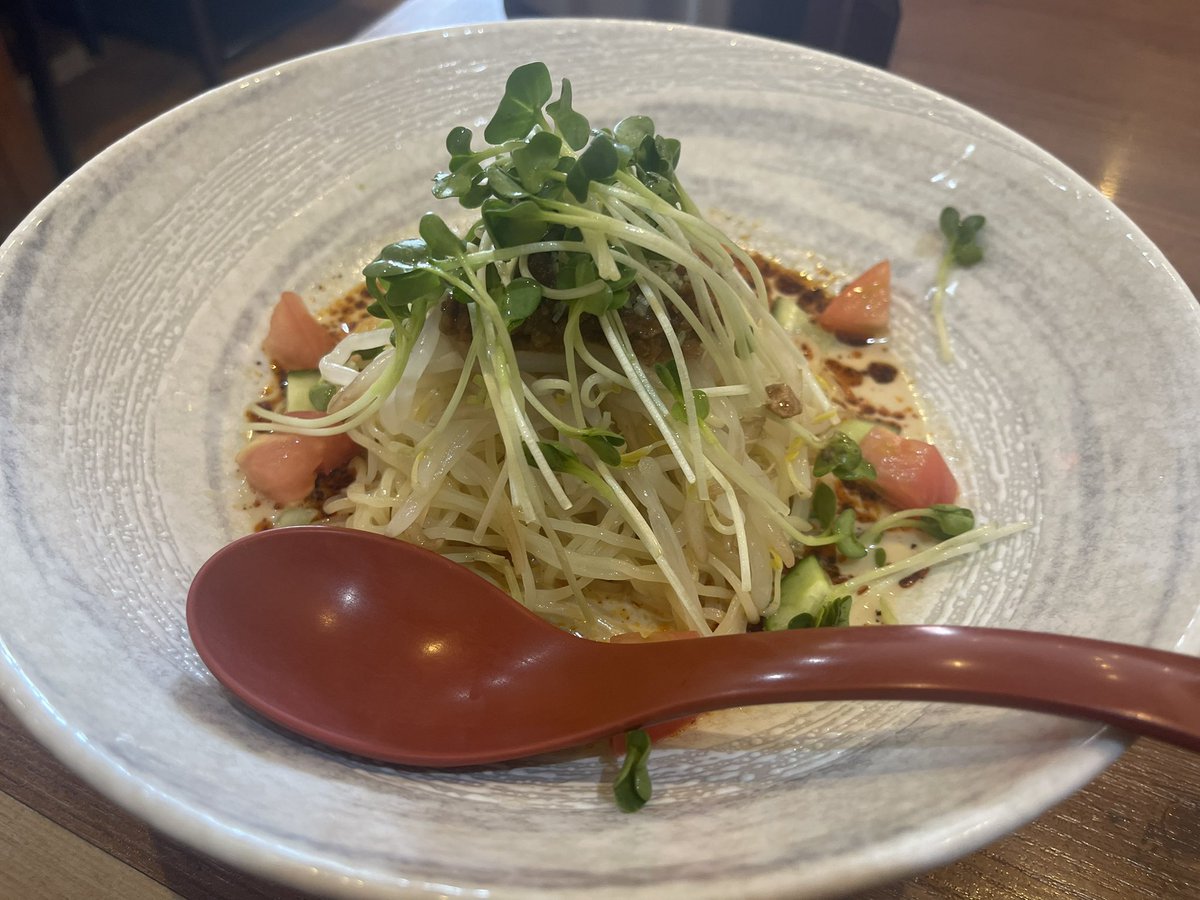 冷やし坦々麺😊
暑い時には冷たいもの😋