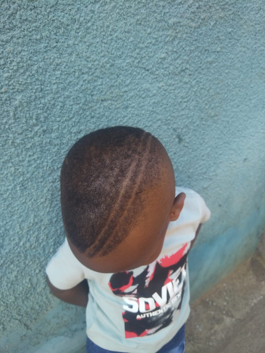 LeBkay247's tweet photo. #WhenYourDadIsABarber -  I am  my son Thekgo "TK"'s hairstylist. https://t.co/yHSb3ccw20