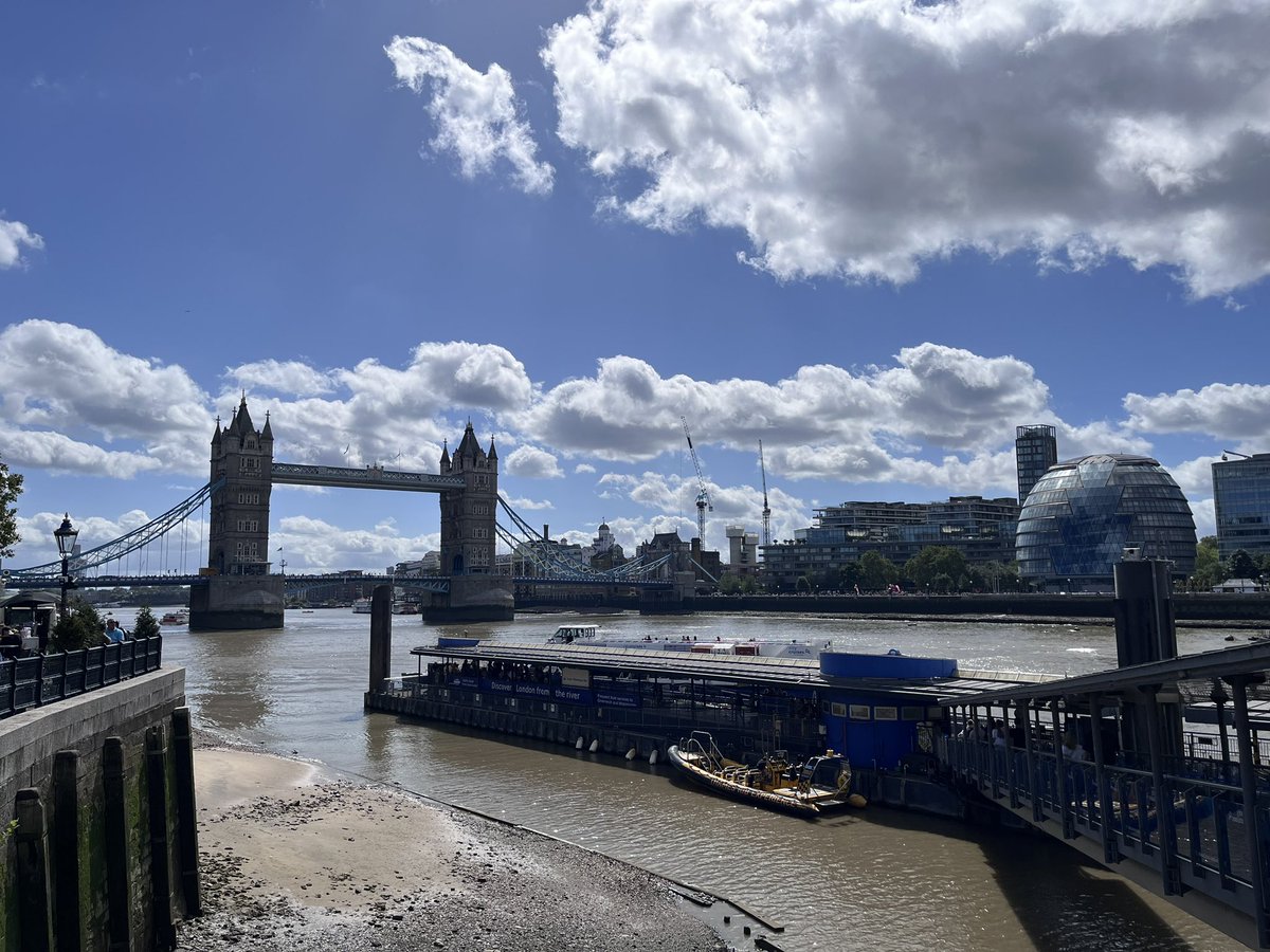 AlisonEntEv's tweet photo. First proper London trip since .. #overnighter (first time was this spring to cross the road to #Eurostar) I can confirm itโs as glorious as I remember https://t.co/wYr8m5Tm3d