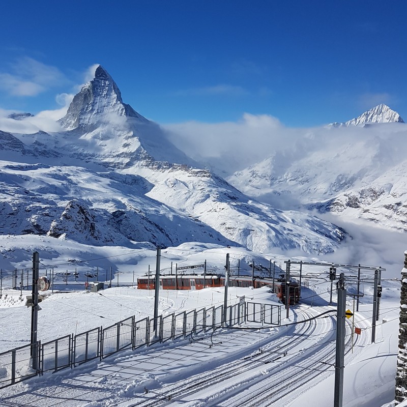 Natallia (@natallia_adz) on Twitter photo 125 Jahre <a href="/Gornergratbahn/">Gornergrat</a>! 🥳
Erste elektrische Zahnradbahn der Schweiz und erste voll elektrifizierte Zahnradbahn der Welt realisierte die Bergbahn gemeinsam mit <a href="/Siemens_Schweiz/">Siemens Schweiz</a> <a href="/SiemensMobility/">Siemens Mobility</a> das weltweit erste in der #Cloud betriebene Bahnleitsystem. sie.ag/3P2BLkC 125 Jahre <a href="/Gornergratbahn/">Gornergrat</a>! 🥳
Erste elektrische Zahnradbahn der Schweiz und erste voll elektrifizierte Zahnradbahn der Welt realisierte die Bergbahn gemeinsam mit <a href="/Siemens_Schweiz/">Siemens Schweiz</a> <a href="/SiemensMobility/">Siemens Mobility</a> das weltweit erste in der #Cloud betriebene Bahnleitsystem. sie.ag/3P2BLkC
