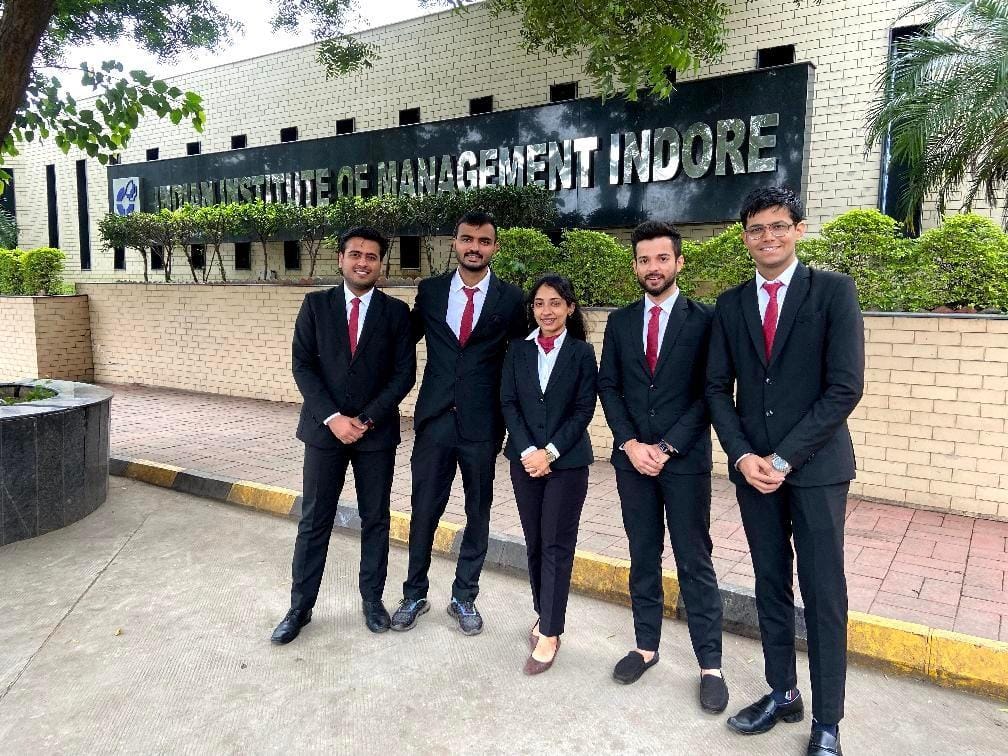 Congratulations 2 our student for making it to final round of B-plan competition <a href="/iimindore/">ramakantkumar</a> their innovative ideas have truly set them apart special thanks 2 Makeintern.com 4organizing this event
#BPlanFinals #IIMIndore #Entrepreneurship #TeamWork #Innovation <a href="/SatishModh/">Prof. Satish Modh</a>