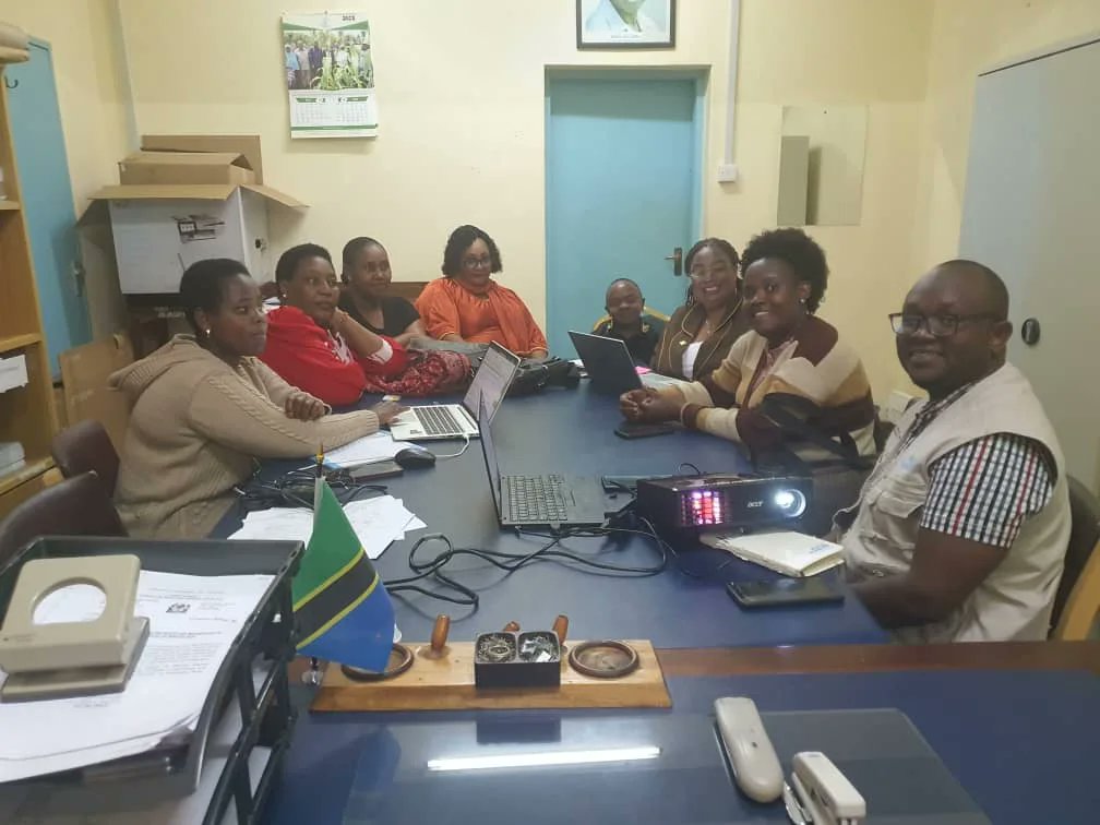 Tusonge_CDO's tweet image. During a reflection meeting with UN Women representatives and government officials on Women's leadership &amp;amp; economic rights project. The session was a platform for introduction and share strategies for project implementation and sustainability. 
#reflectionsession
#gettingtogether