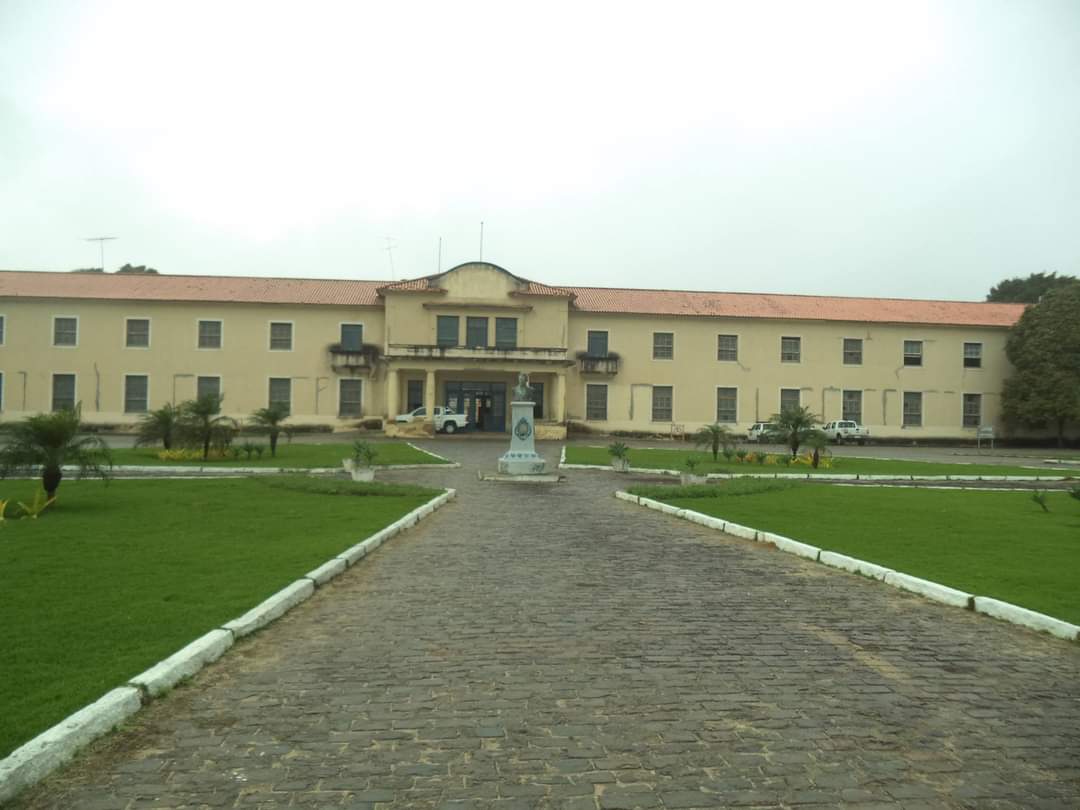 skymanuelima's tweet photo. UFRB - A Universidade Federal do Recôncavo da Bahia é uma universidade pública brasileira sediada na cidade de Cruz das Almas. 🇧🇷 #UFRB #UniversidadeFederal #RecôncavoBahia #Cruz_das_Almas #Bahia #Brasil #travelphotography #viagens #FotógrafoAmador https://t.co/8jlsS8uf3j