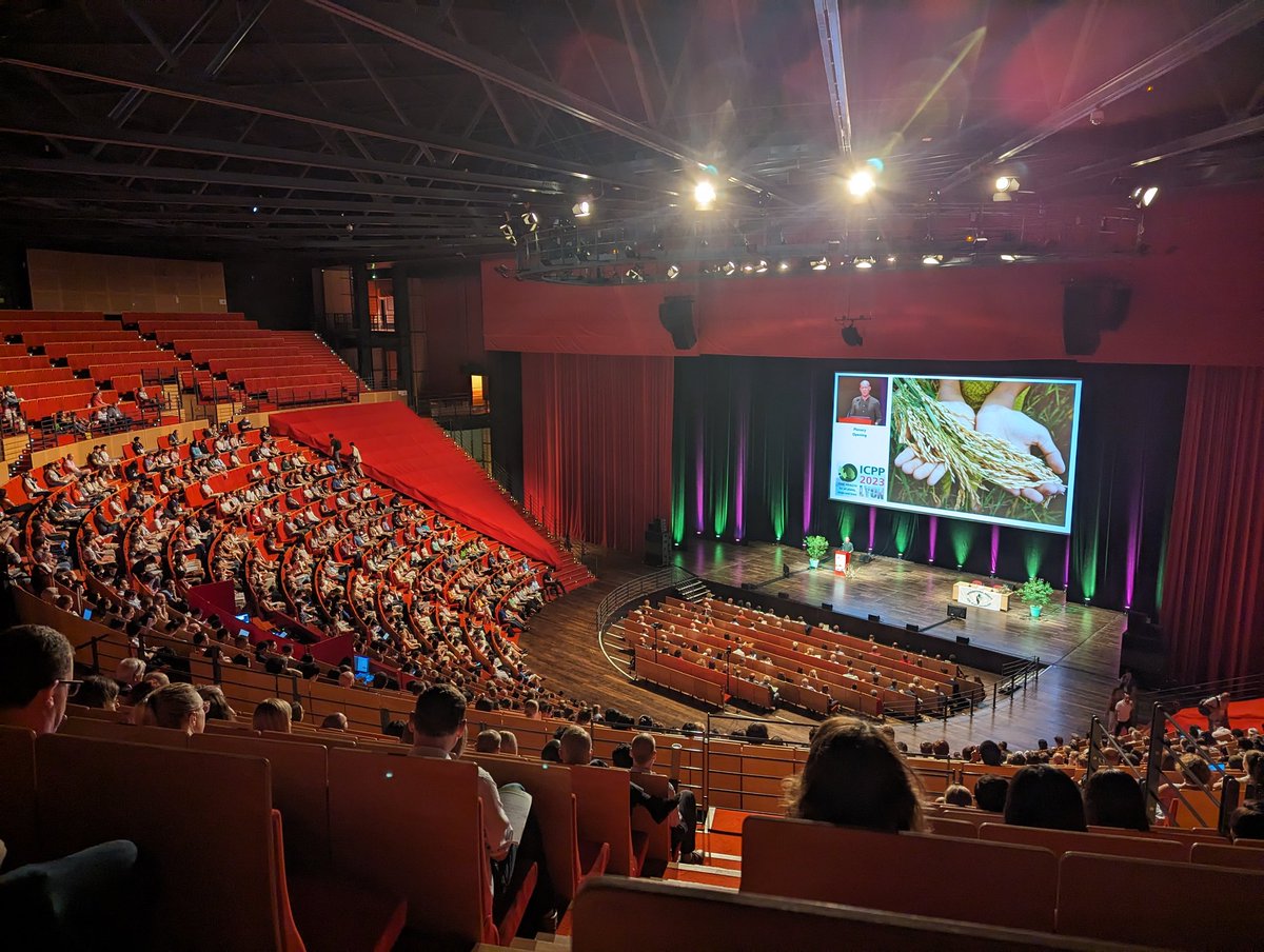 This conference is bigger than I expected!! 
Who's adopting me in their group 😆
#ICPP2023