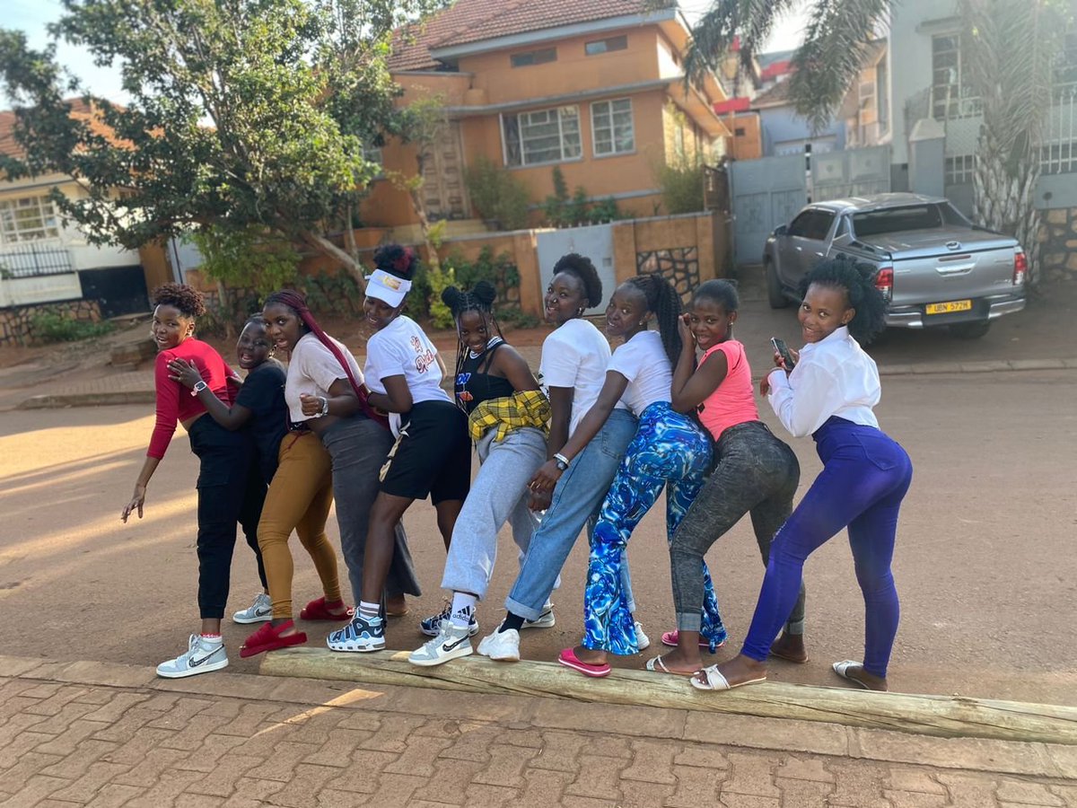 ljaddicts's tweet image. Sometimes, being with your best of friends, is all the therapy you need.

Happy new week #LJAddicts!|
#BestOfKampala | #LJMusic