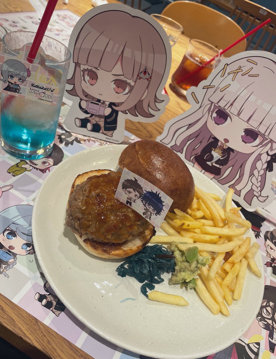 ダンガンロンパとレインコードの
コラボカフェきた！！可愛すぎる……

アクスタ25連してやっと
死に神ちゃん出ました……🥹🤍

みんな本当に可愛い
ぜひ皆やってくれ 最高のゲームです https://t.co/IGfsjIwMlY