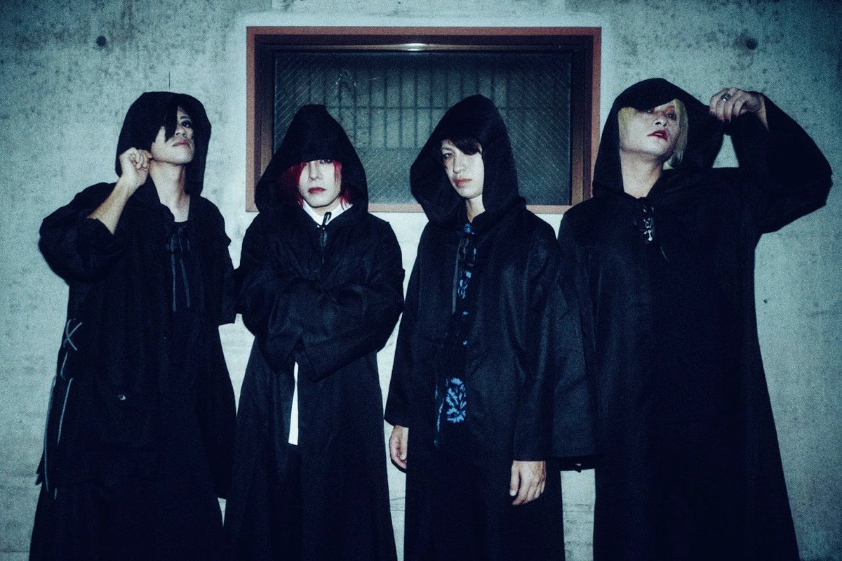 Ajna__2019's tweet photo. #拡散希望

【告知2】

Ajna new アー写公開‼︎

8月23日
official HP OPEN‼︎

12月下旬
Ajna 2nd EP 
INOCULANT DX release‼︎
(詳細後日解禁‼︎)

photo by @QB_THE_ZOMBIEEE 

@siren6_6 @postnpo 
@TetsuM1209 @m_o_t_o_h_a 
#Ajna #アー写 #photo #2ndEP https://t.co/nDCRP2LkJ1