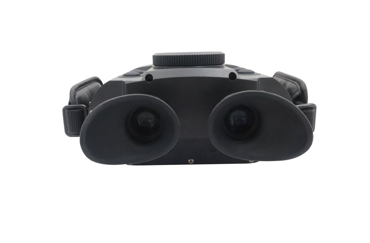 InfraredQuanhom's tweet image. 🔭An Uncooled Multifunctional Binocular 🥰from Quanhom:

⭕Support crisp and clear thermal and visible imaging.

⭕Built-in GPS,DMC and LRF provide accurate range to target as well as precise location.

#Quanhom #Binoculars #optomechatronics #surveillance #techinnovation