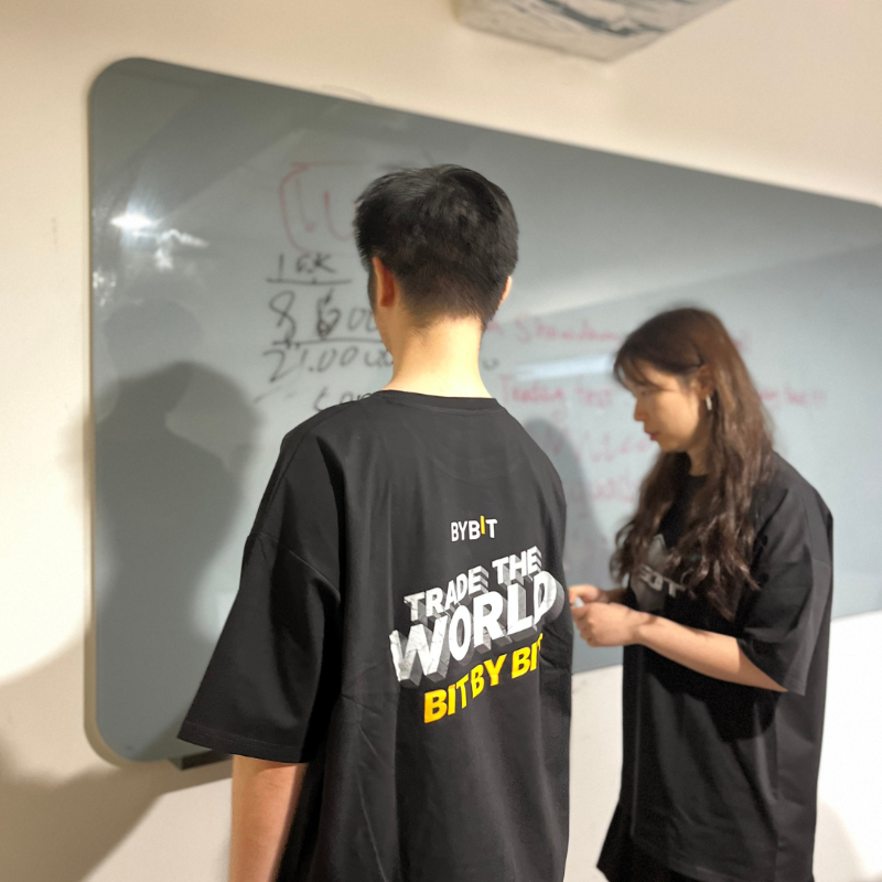 Bybit_Official's tweet photo. 🚀 ByBUDDIES are buzzing with energy since WSOT finally went LIVE!

🤩 The #Bybit team has dedicated countless hours and put in immense effort to make #WSOT2023 a reality! Today, we are at 94K Signups 🎉

Be a part of #TheUltimateAllStarShowdown today. 

✅ Register now!