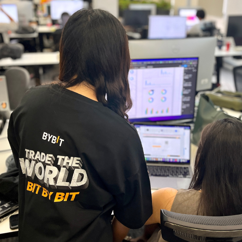 Bybit_Official's tweet photo. 🚀 ByBUDDIES are buzzing with energy since WSOT finally went LIVE!

🤩 The #Bybit team has dedicated countless hours and put in immense effort to make #WSOT2023 a reality! Today, we are at 94K Signups 🎉

Be a part of #TheUltimateAllStarShowdown today. 

✅ Register now!