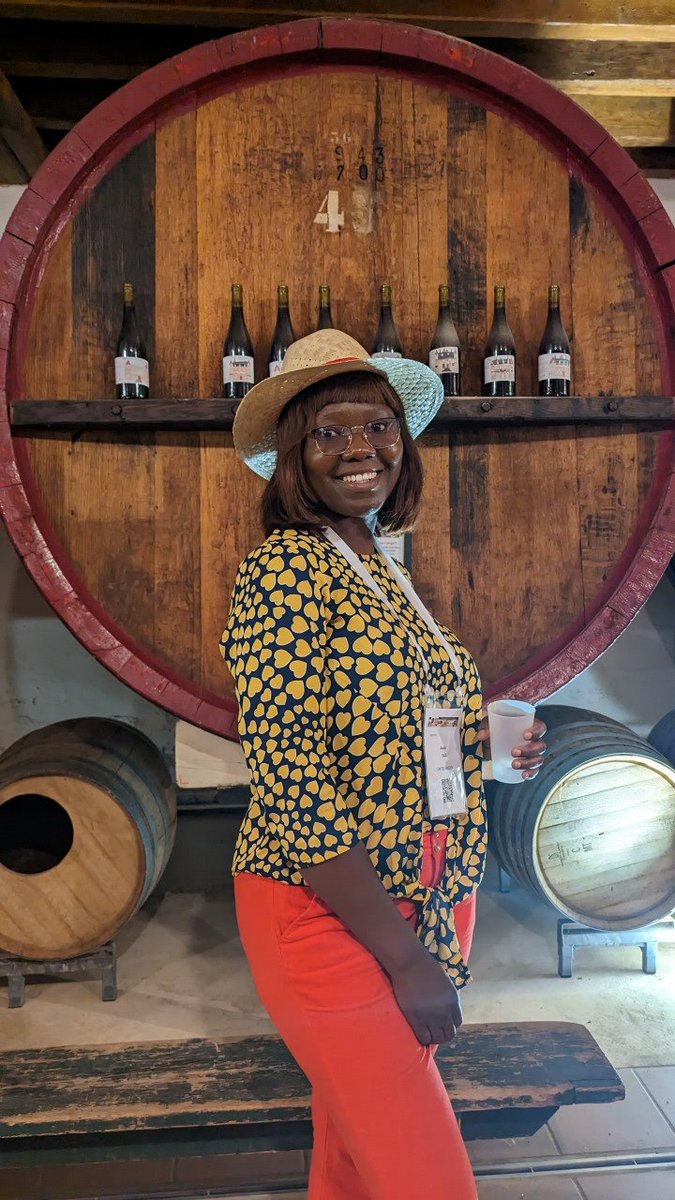 DACLLY's tweet photo. A visit to Chateau De L'Eclair Beaujolais - Field trip with PlantBioRes Satellite symposium session. #ICPP2023 https://t.co/QgKjcNviOd